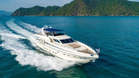 Аренда яхты на Пхукете \"Technema 89\" - фото 1